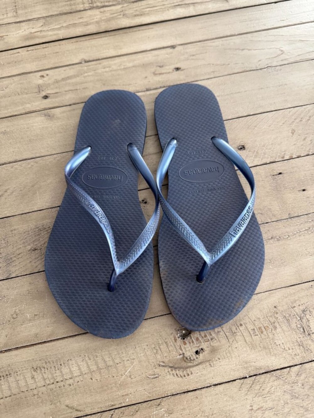 Havianas Slim Flip Flops Navy Blue Size 9/10